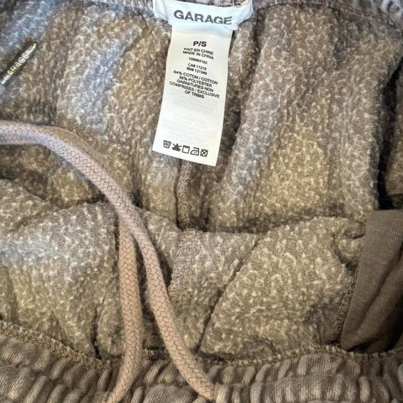 GARAGE Gray Sweat Shorts small - Picture 2 of 5